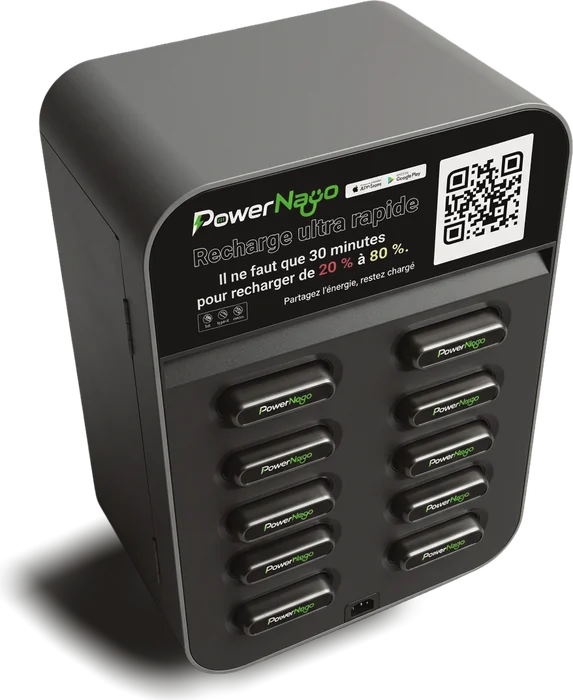 Station PowerNayo remplie de powerbanks prêtes à être louées